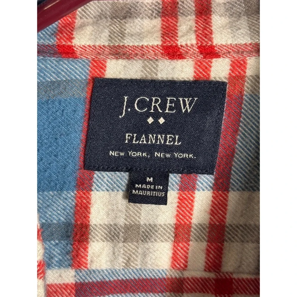 J Crew Flannel Shirts 2 shirt bundle men's size medium Red Plaid‎ is Slim Fit